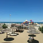 Sara Hotel 3*