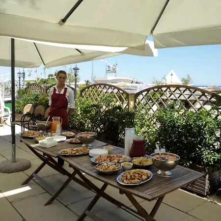 Sara ホテル リミニ